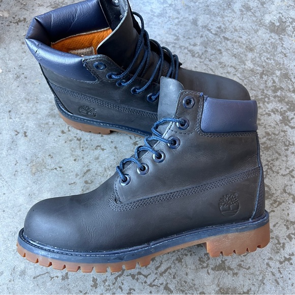 Timberland Premium Navy Blue Leather Boots - Boys Size 5 / Women’s 7 - Picture 12 of 13